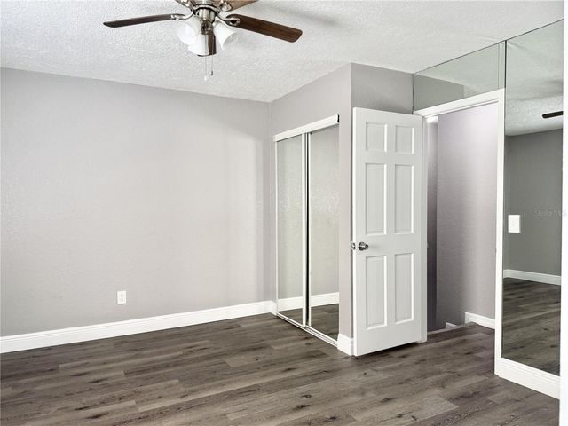 5229 TENNIS COURT CIRCLE, Tampa, FL 33617