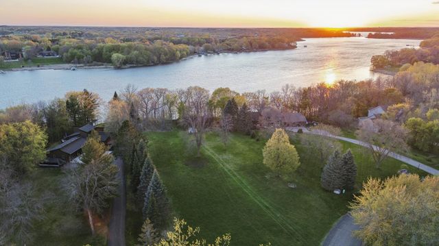 5125 Fern Drive, Loretto, MN 55357