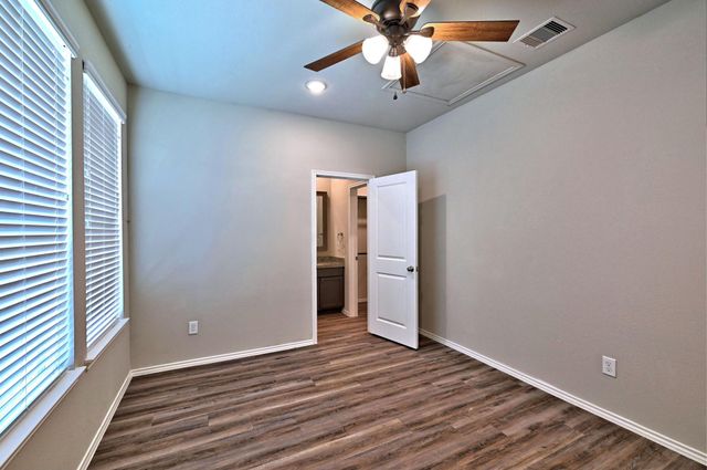 11552 Persimmon Street, Willis, TX 77318