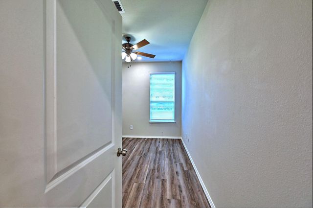 11552 Persimmon Street, Willis, TX 77318