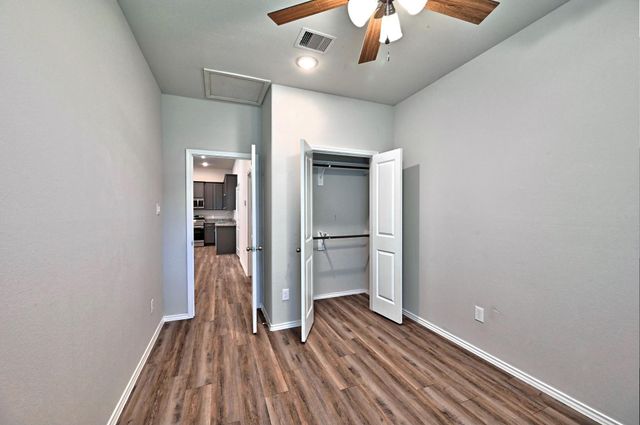 11552 Persimmon Street, Willis, TX 77318