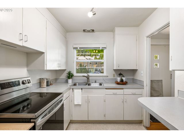 1805 Ne 70TH Ave, Portland, OR 97213