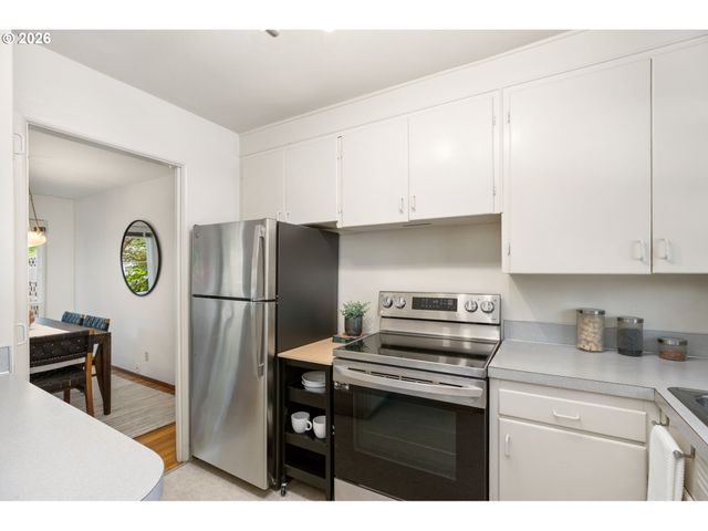 1805 Ne 70TH Ave, Portland, OR 97213