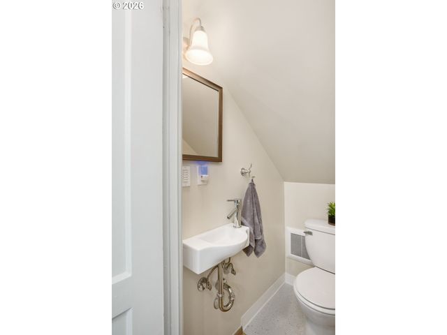 1805 Ne 70TH Ave, Portland, OR 97213