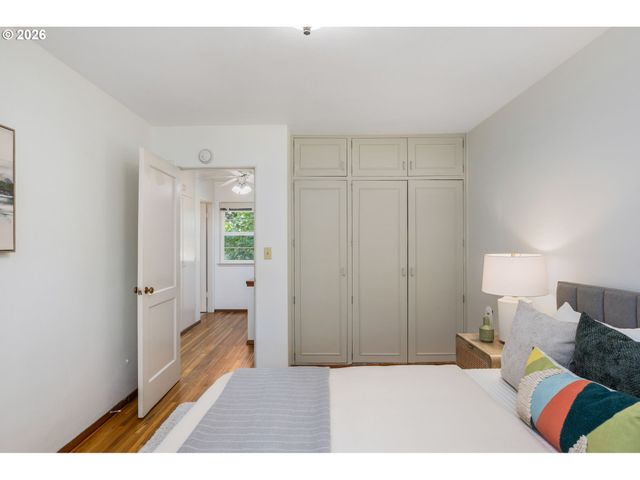 1805 Ne 70TH Ave, Portland, OR 97213