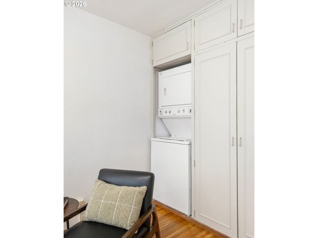 1805 Ne 70TH Ave, Portland, OR 97213