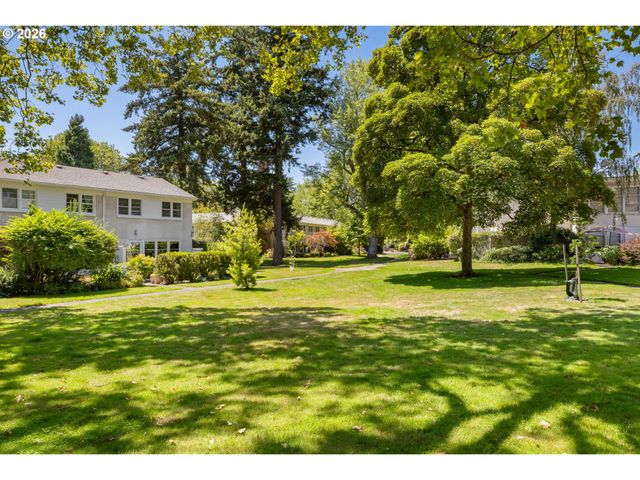 1805 Ne 70TH Ave, Portland, OR 97213