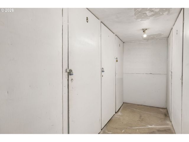 1805 Ne 70TH Ave, Portland, OR 97213