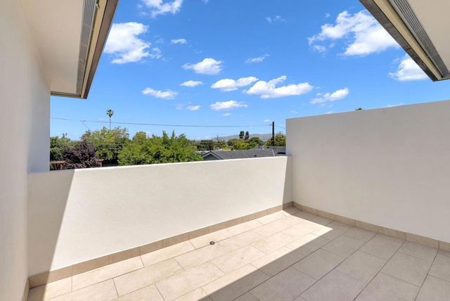 727 Lakehaven Drive, Sunnyvale, CA 94089