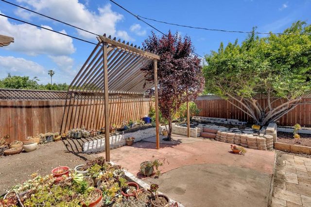 727 Lakehaven Drive, Sunnyvale, CA 94089