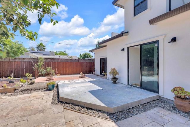 727 Lakehaven Drive, Sunnyvale, CA 94089