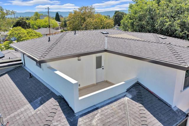 727 Lakehaven Drive, Sunnyvale, CA 94089