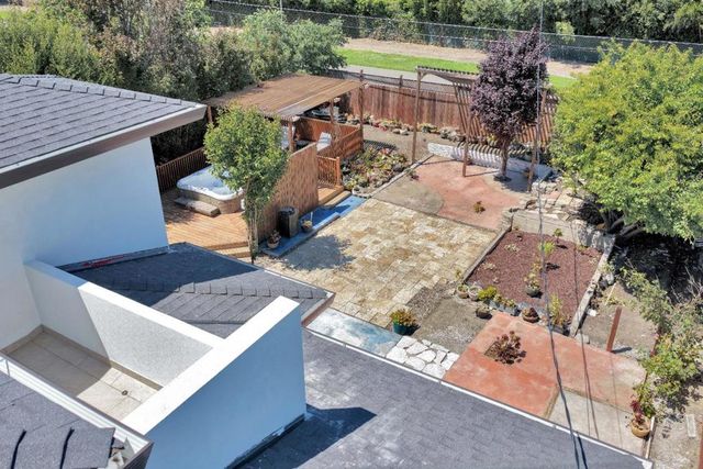 727 Lakehaven Drive, Sunnyvale, CA 94089