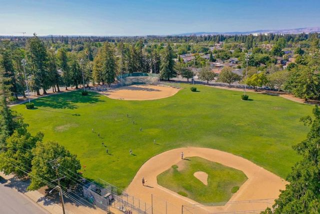 727 Lakehaven Drive, Sunnyvale, CA 94089