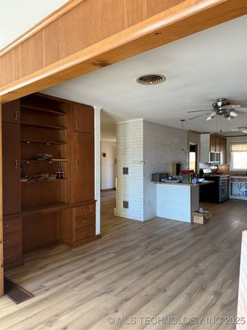 1603 N McKinley Avenue, Sand Springs, OK 74063