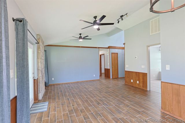 157 N Spinnaker Run, Stigler, OK 74462