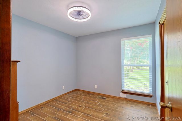 157 N Spinnaker Run, Stigler, OK 74462