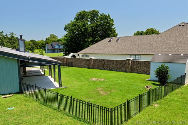 157 N Spinnaker Run, Stigler, OK 74462