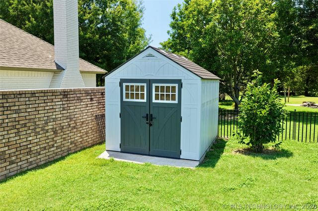 157 N Spinnaker Run, Stigler, OK 74462