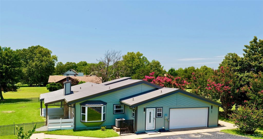157 N Spinnaker Run, Stigler, OK 74462