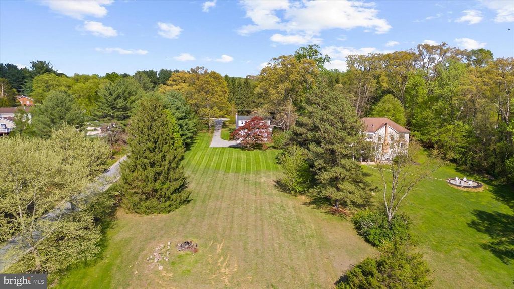 Image 34 of property listing at 14620 MANOR RD, Phoenix, MD 21131