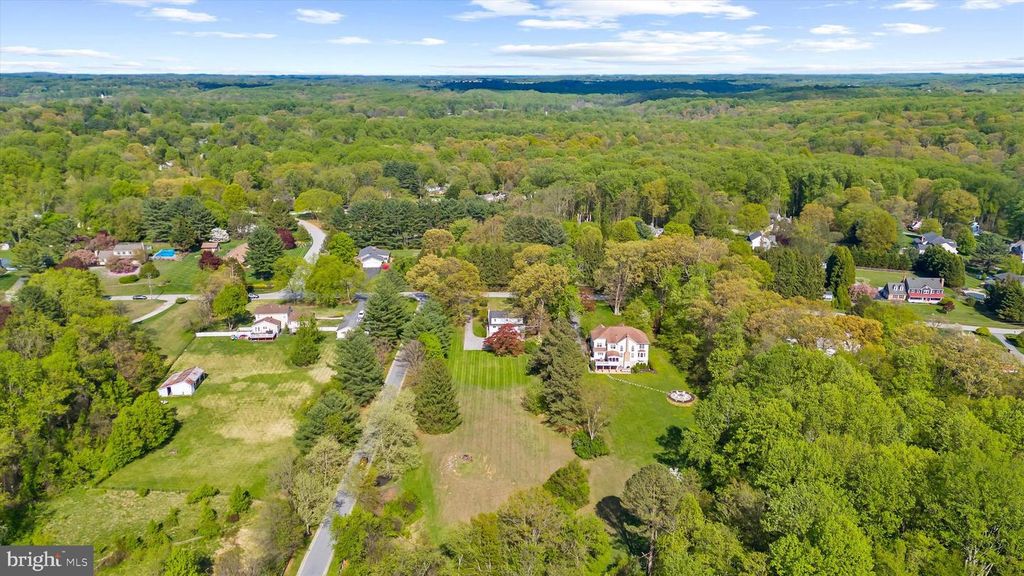 Image 36 of property listing at 14620 MANOR RD, Phoenix, MD 21131