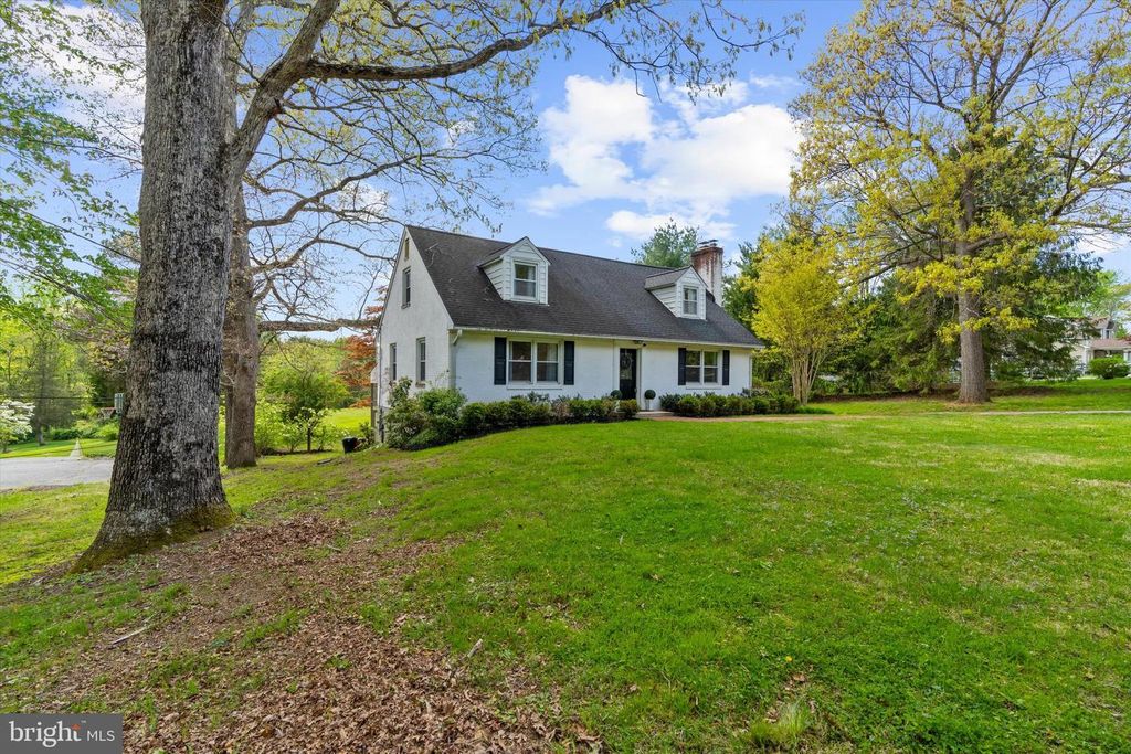 Image 39 of property listing at 14620 MANOR RD, Phoenix, MD 21131
