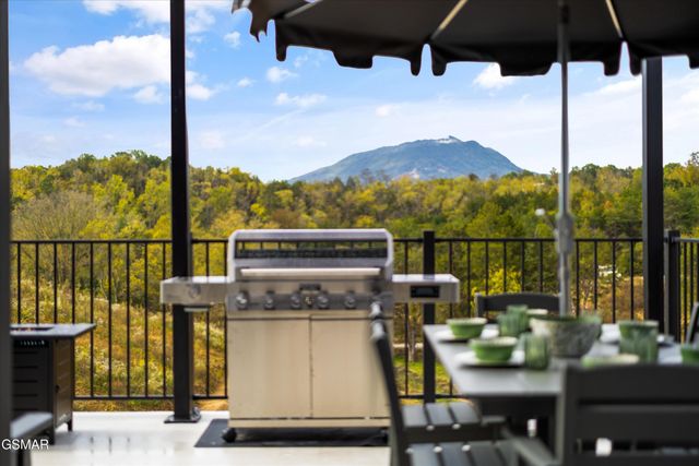 331 Rambling Creek Way, Sevierville, TN 37862