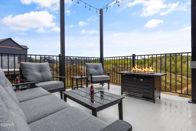 331 Rambling Creek Way, Sevierville, TN 37862