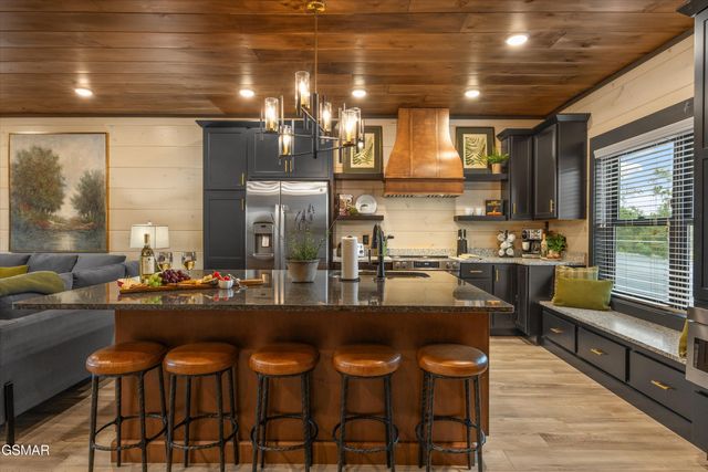 331 Rambling Creek Way, Sevierville, TN 37862