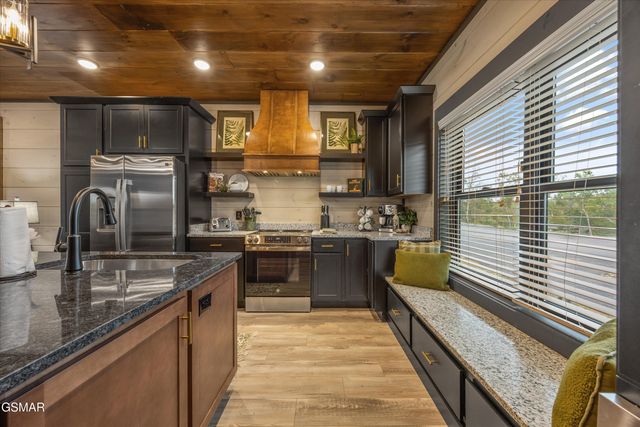 331 Rambling Creek Way, Sevierville, TN 37862