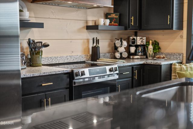 331 Rambling Creek Way, Sevierville, TN 37862