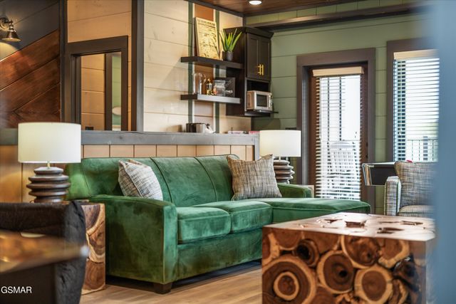 331 Rambling Creek Way, Sevierville, TN 37862