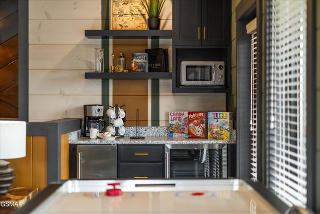 331 Rambling Creek Way, Sevierville, TN 37862