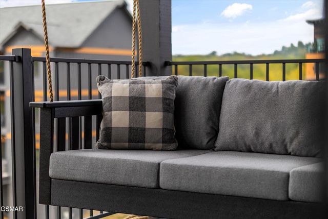 331 Rambling Creek Way, Sevierville, TN 37862