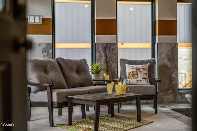 331 Rambling Creek Way, Sevierville, TN 37862