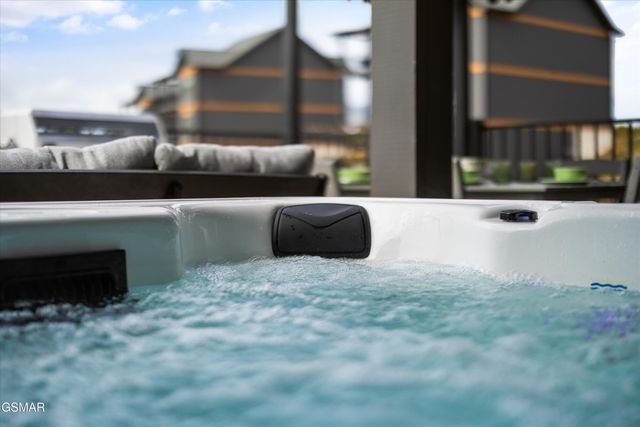 331 Rambling Creek Way, Sevierville, TN 37862