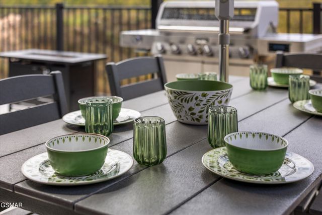 331 Rambling Creek Way, Sevierville, TN 37862