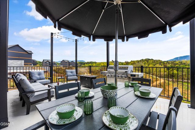 331 Rambling Creek Way, Sevierville, TN 37862