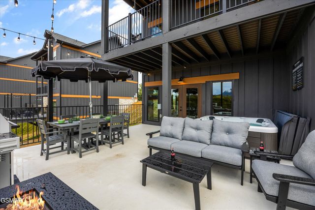 331 Rambling Creek Way, Sevierville, TN 37862