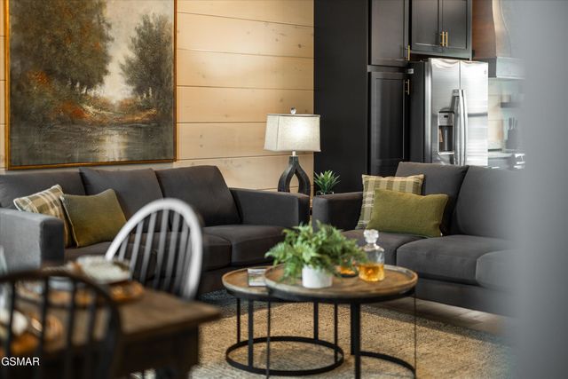 331 Rambling Creek Way, Sevierville, TN 37862