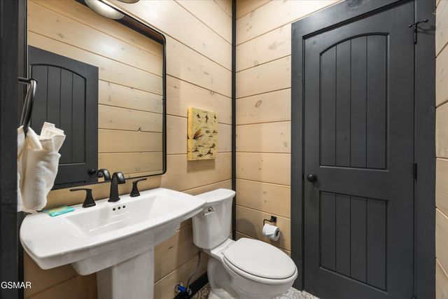 331 Rambling Creek Way, Sevierville, TN 37862