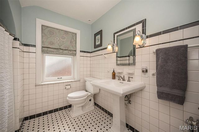 332 Marion Avenue, Webster Groves, MO 63119