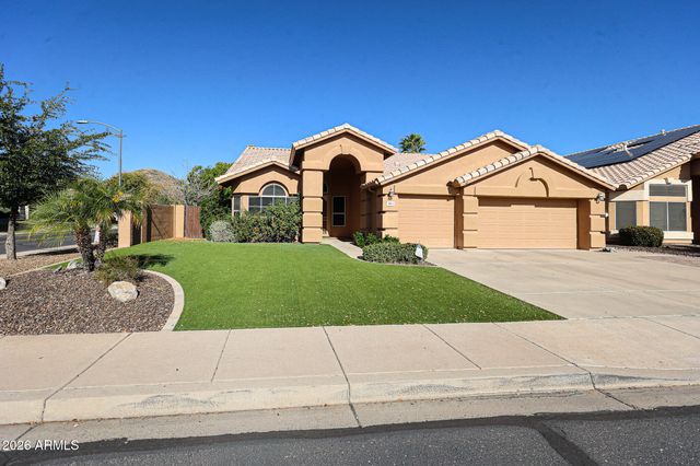 5930 W LOUISE Drive, Glendale, AZ 85310