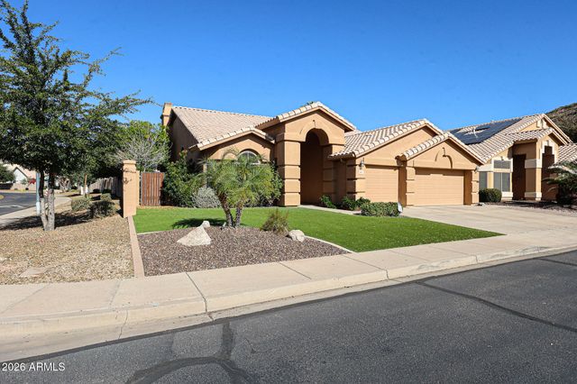 5930 W LOUISE Drive, Glendale, AZ 85310