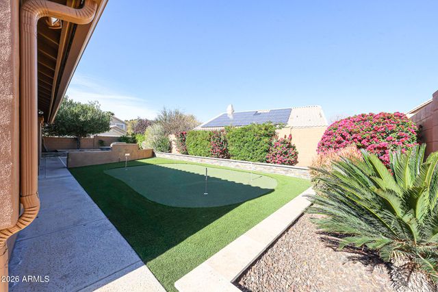 5930 W LOUISE Drive, Glendale, AZ 85310