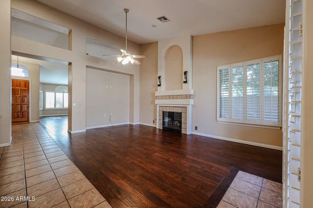 5930 W LOUISE Drive, Glendale, AZ 85310