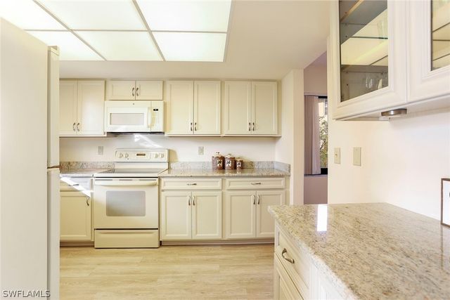 95 Saint Andrews BLVD B-209, Naples, FL 34113