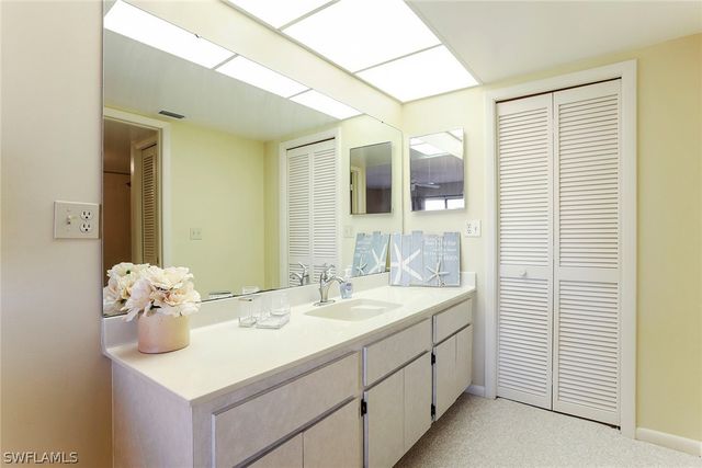 95 Saint Andrews BLVD B-209, Naples, FL 34113