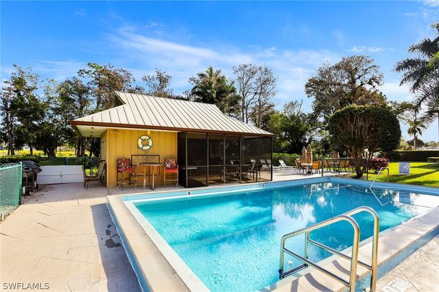 95 Saint Andrews BLVD B-209, Naples, FL 34113